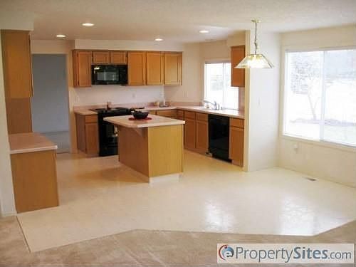 3rd image of 2912 SE 173rd Ct