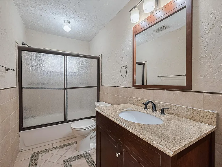 6907 Yardley Dr — Photo 22