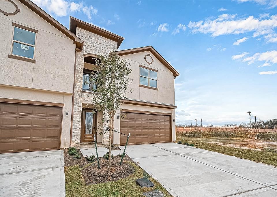 1st image of 2023 Olivos St