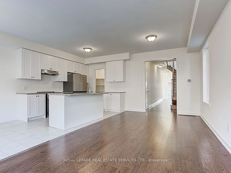 44 Hewison Ave — Photo 6