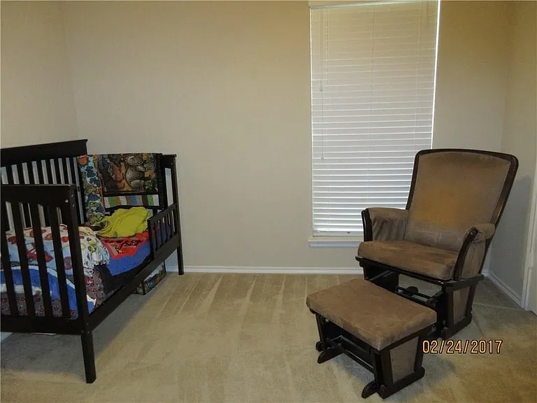 1110 Lubbock Ln — Photo 24