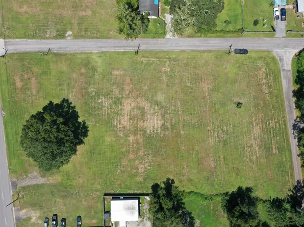 1990 N Main St, Vidor, TX 77662