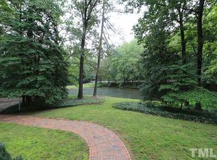 6100 Castlebrook Dr, Raleigh, NC 27604