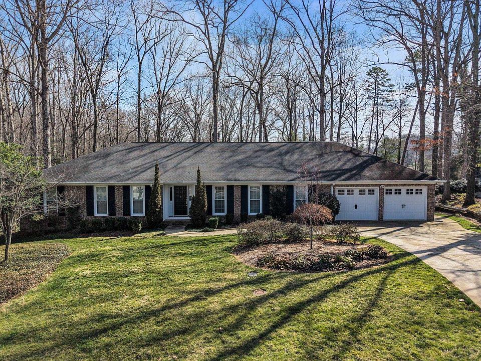 1st image of 16 Sugarberry Dr