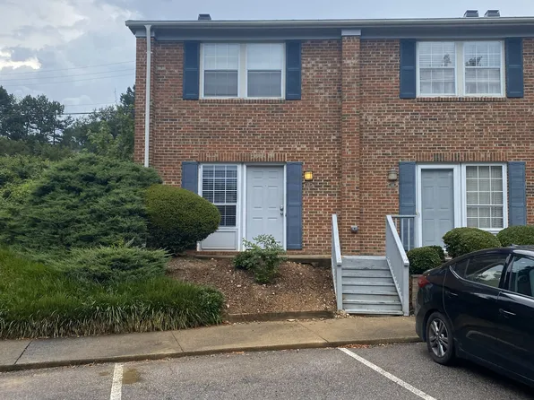 117 Chaucer Ct, Carrboro, NC 27510