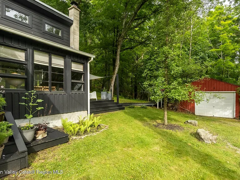 46 E Pond Lilly Rd — Photo 3