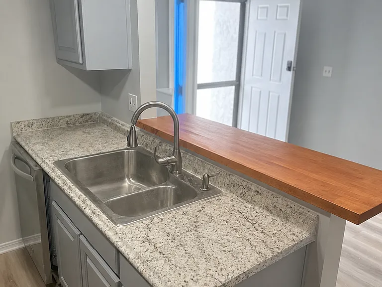 7604 Melissa Ct N — Photo 2