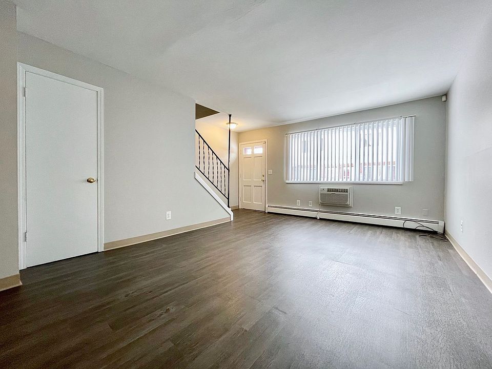 Taft2855 2855 Taft Ave SW Wyoming MI Zillow