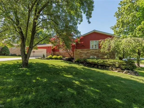 600 Meadowlane Rd, Seven Hills, OH 44131