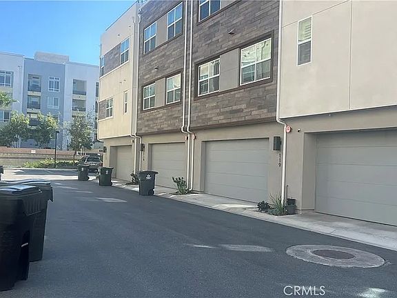 5th image of 981 E Mason Ln Unit 121