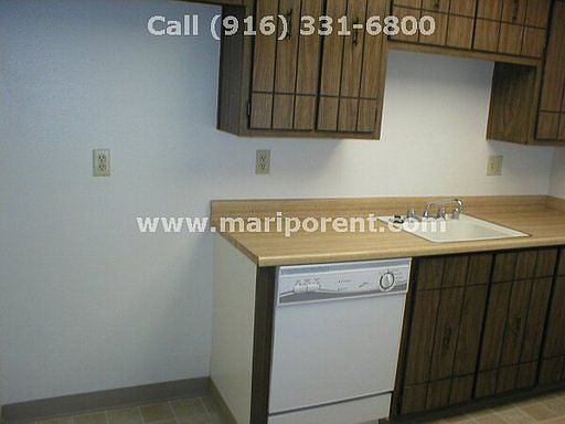 5th image of 6825 Barbara Lee Cir