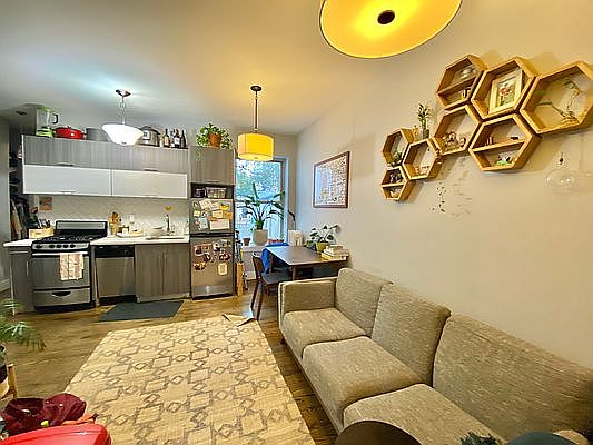 2nd image of 552 Lincoln Pl APT M