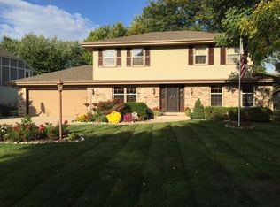 4230 S Coventry Rd, New Berlin, WI 53151