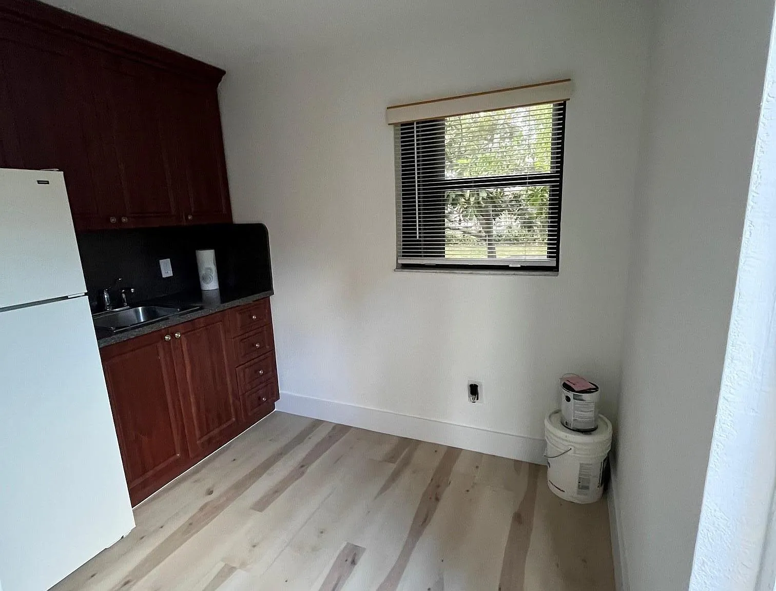 Studio, 400 sqft, $1,400 — Photo 2