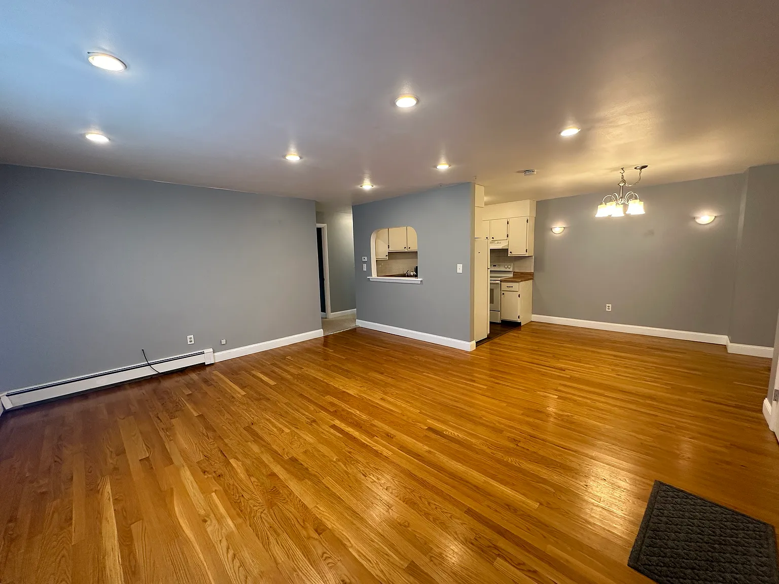 1 bed, 720 sqft, $2,300 — Photo 2