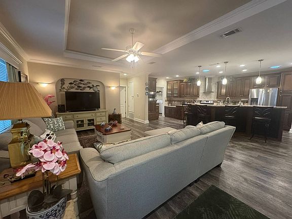 3rd image of 444 Watson Dr