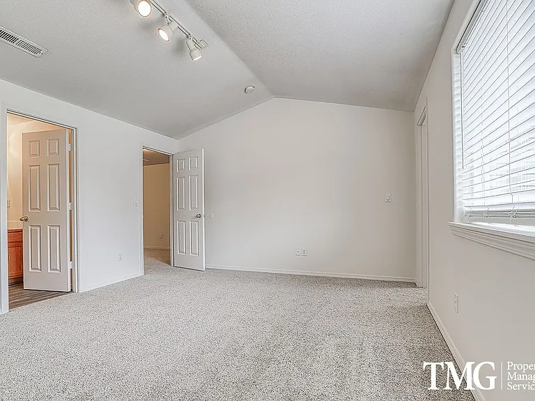 5522 NE 89th Ave — Photo 11