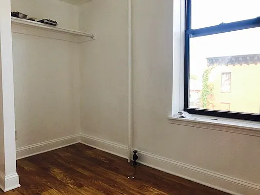 Rented by null | media 44