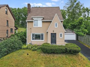 5971 Library Rd, Bethel Park, PA 15102