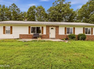 1563 Riggs Chapel Rd, Harriman, TN 37748