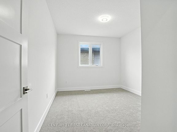 4th image of 40 Greene St