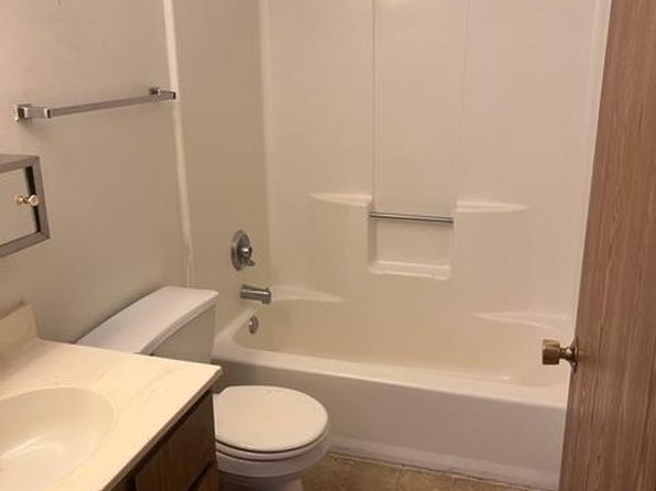 1113 12th St #4, Baraboo, WI 53913