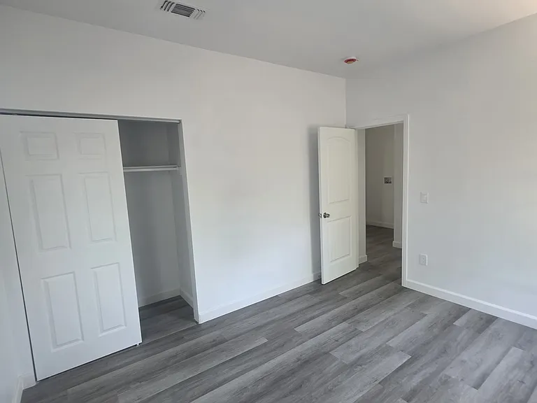 1265 Windsor Dr — Photo 28