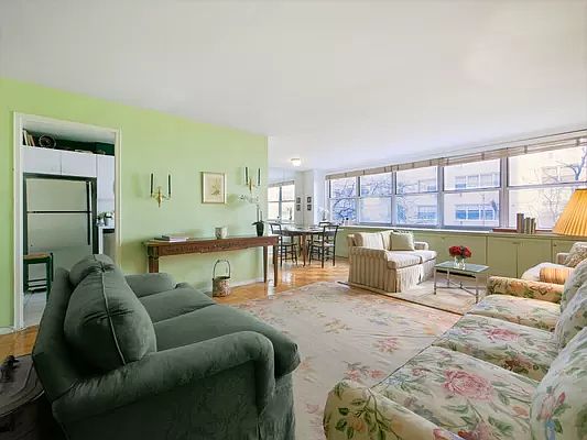 1st image of 310 E 70th St APT 3K