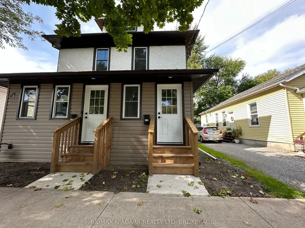 27 Water St Unit B, Saint Catharines, ON L2R 4T6