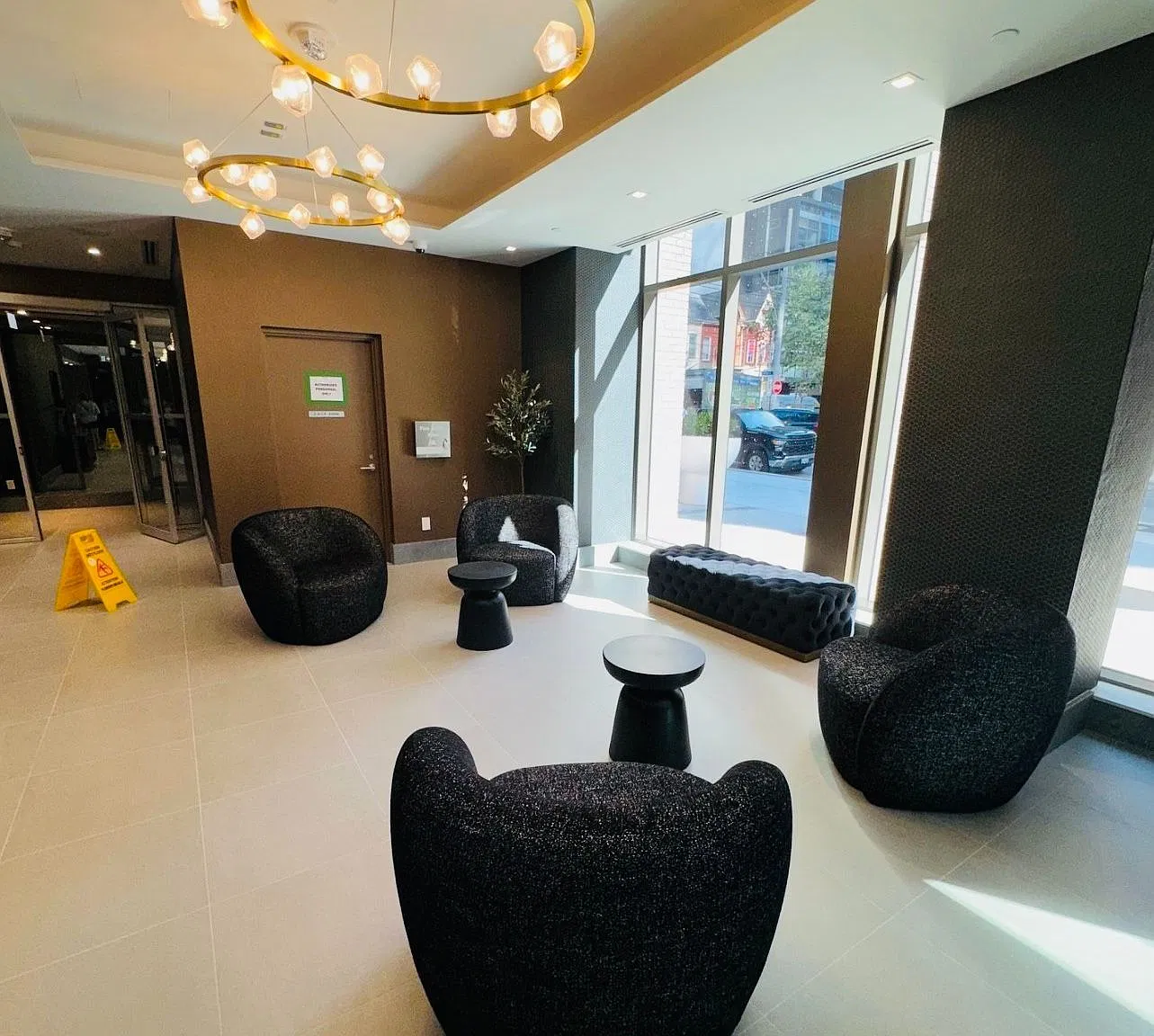 2 bed, $3,200 — Photo 3