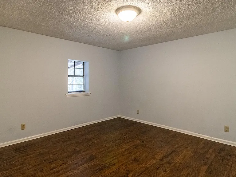 104 Wilder St — Photo 9