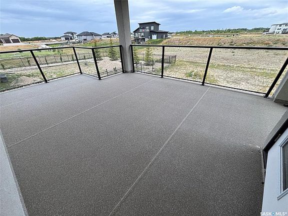 4th image of 304 Spruce Creek CRESCENT