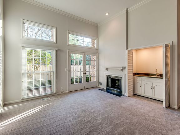 4th image of 401 Bowling Ave Unit 43