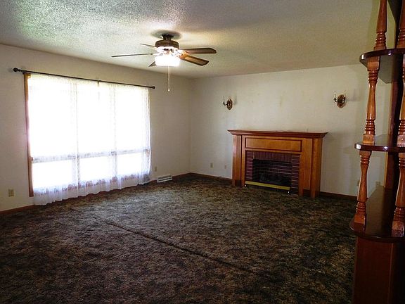 5th image of 220 N Sunset Ave