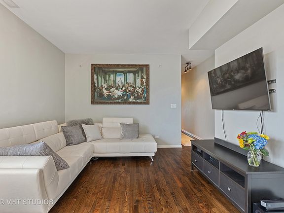 4th image of 3114 W Cullom Ave #3