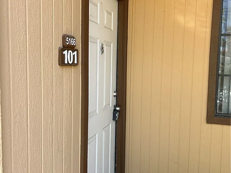 5166 S Jones Blvd #101 — Photo 2