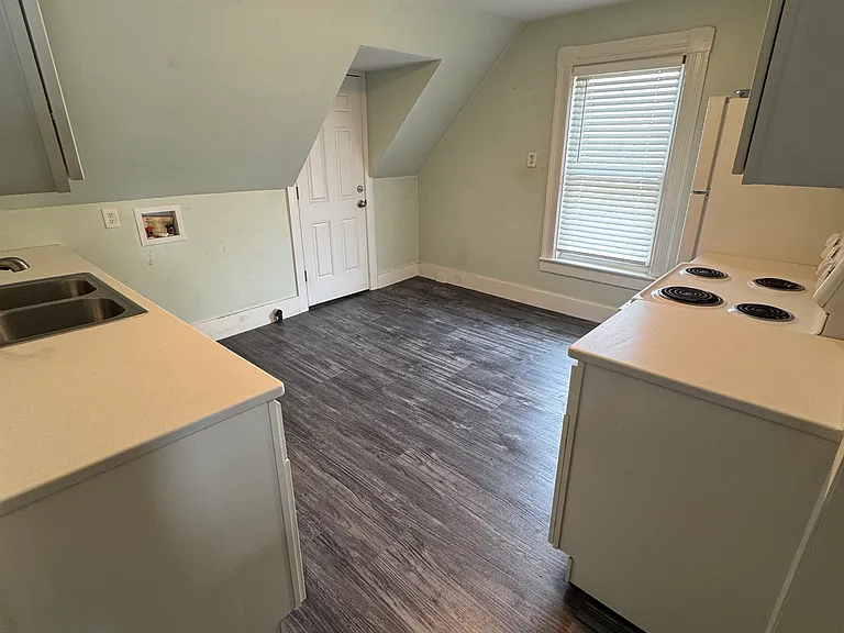 22 Foster Ave #3 — Photo 8