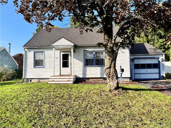 220 Everingham Rd, Syracuse, NY 13205