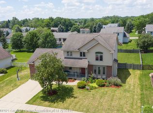 11111 Prestwick Dr, Lansing, MI 48917