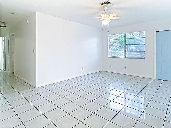 3rd image of 18468 Miami Blvd #472