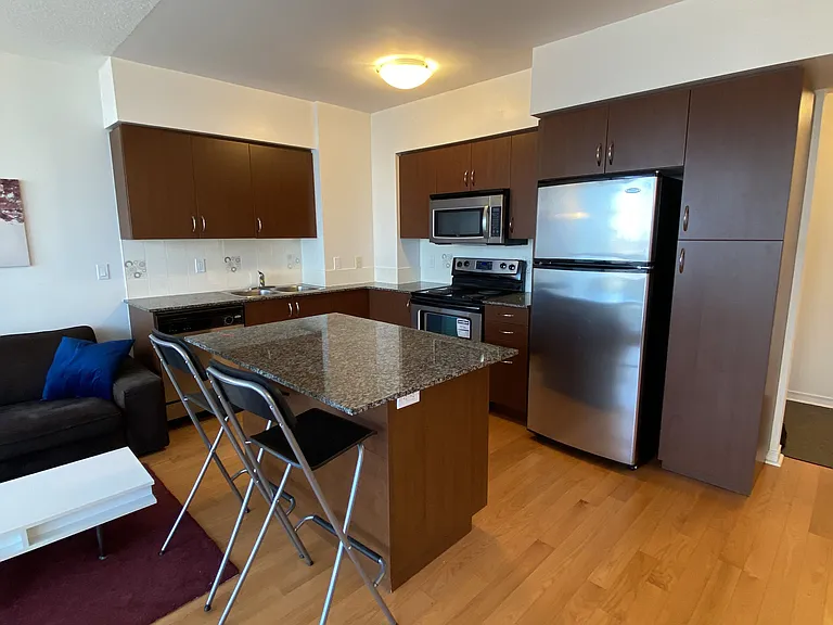 2240 Lake Shore Blvd W #1105 — Photo 7