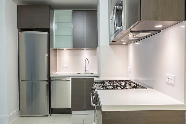 Rented by Stonehenge NYC LLC | media 2