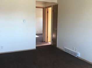 5748 N 76th St APT 4, Milwaukee, WI 53218