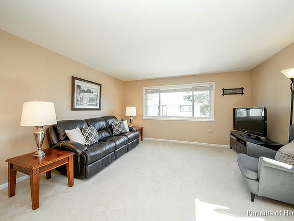 5th image of 123 Brewster Ct APT A