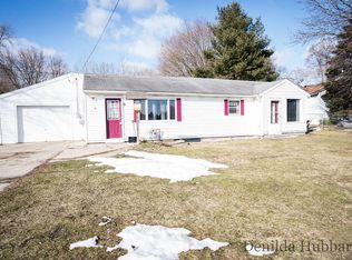 10176 SW Greenville Rd, Greenville, MI 48838