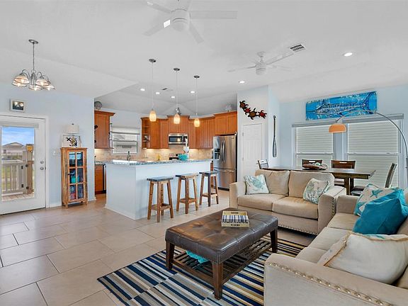 5th image of 23111 Miramar Cir