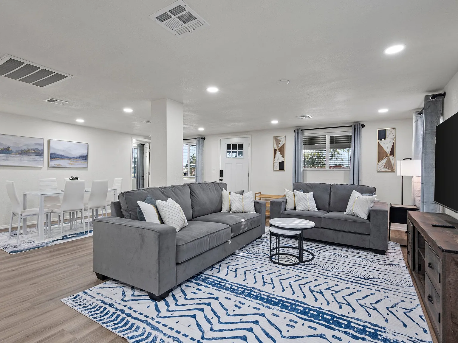 2 bed, $1,650 — Photo 2