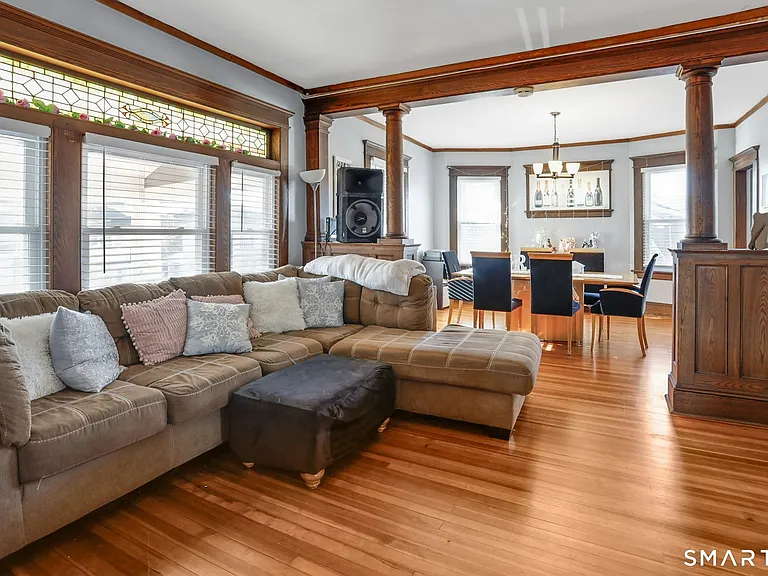144 Overland Ave — Photo 2