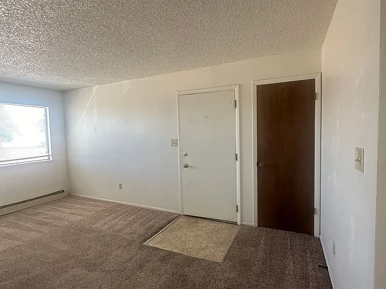 2541 Grand Ave — Photo 6