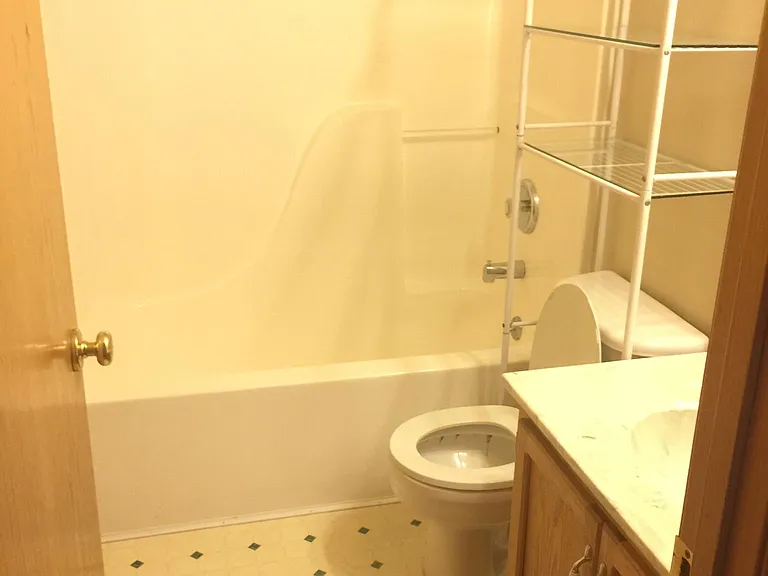 716 Maple St #716 — Photo 3